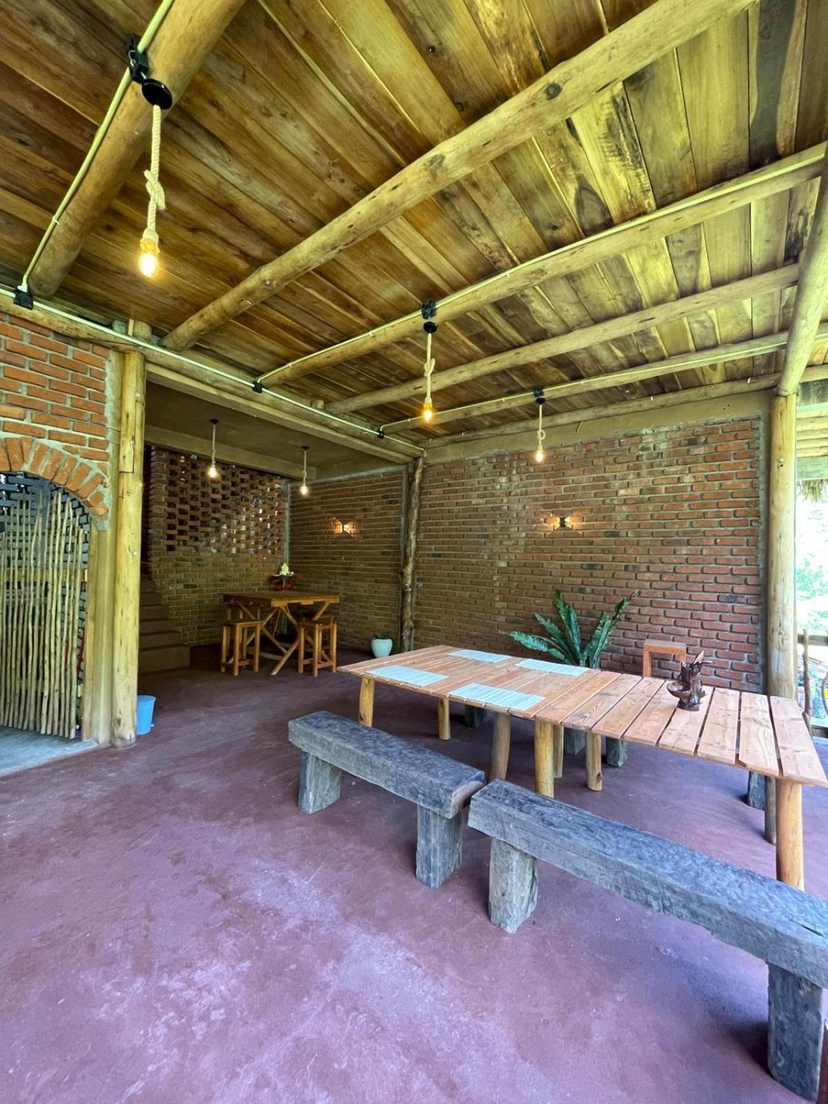 Wood Palace Ella Bagian luar foto
