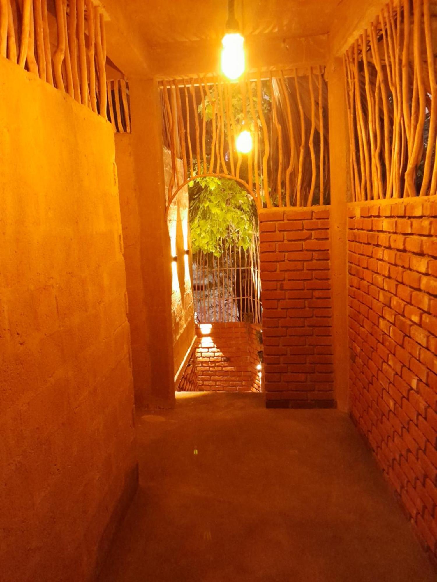 Wood Palace Ella Bagian luar foto